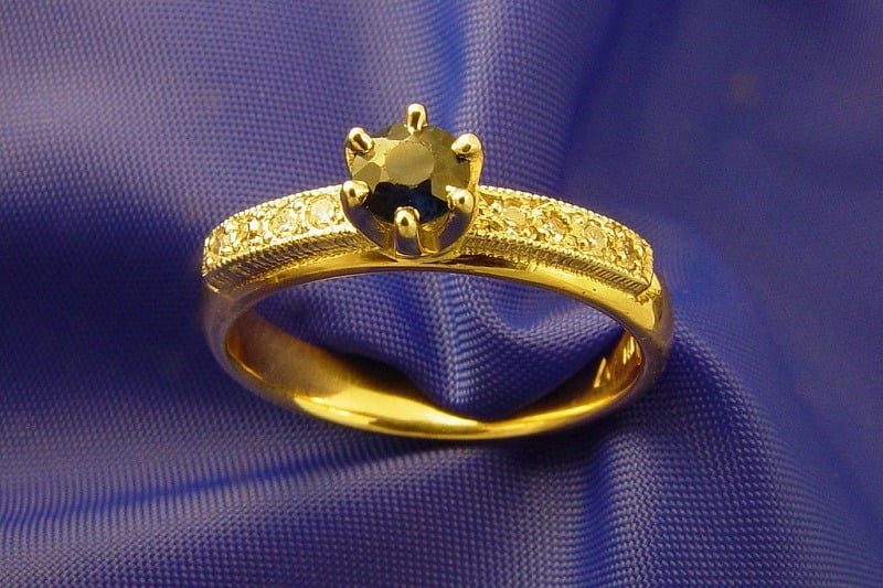 Yellow sapphire gemstone for women