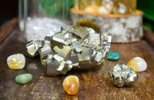 Gemstones for Money and Luck for Various Ascendants