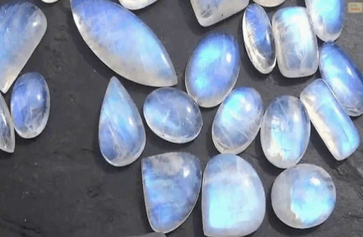 Astrological-benefits-of-moonstone